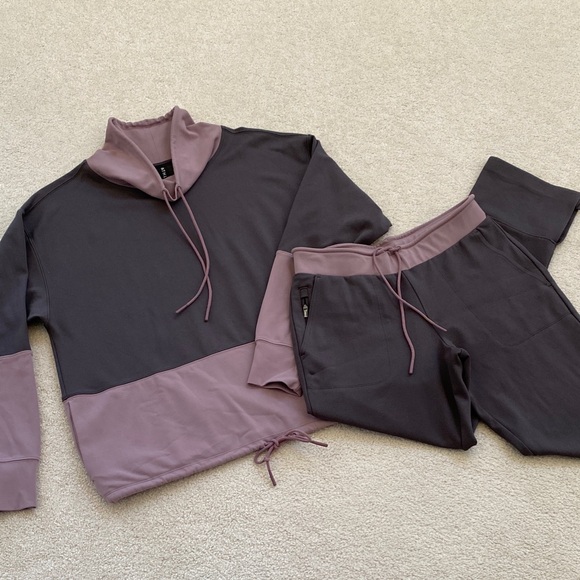 Athleta Pants - Athleta Hermosa Two-Tone Athleisure Set